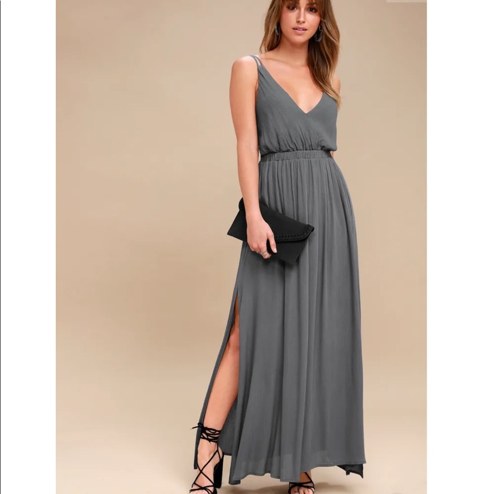 Lulu’s Lost in Paradise Maxi Dress *Navy*